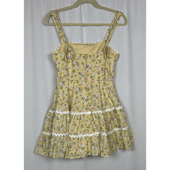 Trixxi Women’s Size Medium Yellow Floral Tiered Ric Rac Trim Mini Dress - Picture 3 of 7